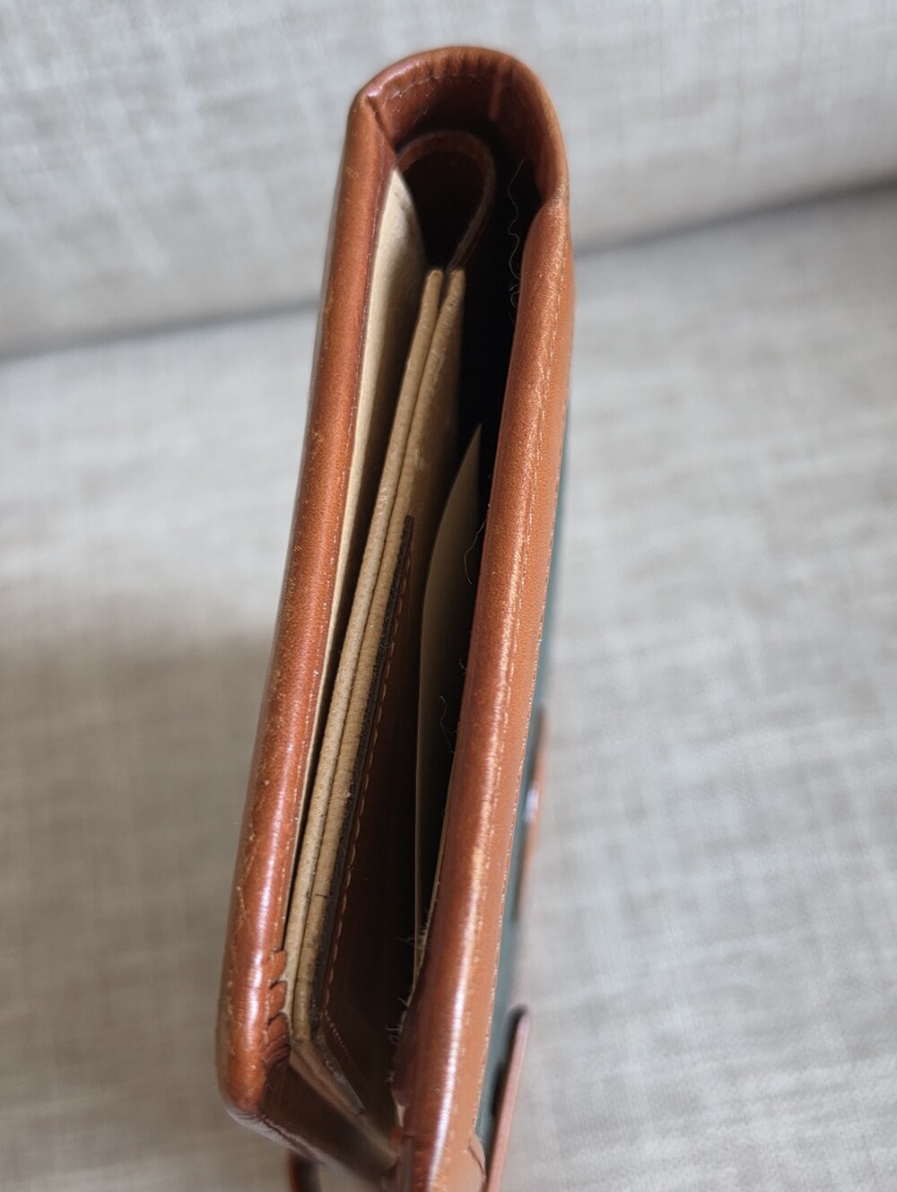 Dooney & Bourke Vintage Agenda Planner Organizer, AWL, Dark Green 7.5 x 5. - Picture 5 of 12